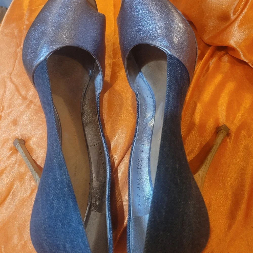 Elegant Denim and Silver Leather Peep-Toe Heels - Picture 5 of 7